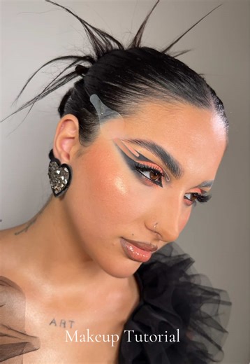 Stunning Makeup Tutorial Featuring Model @Maria