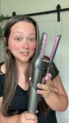 Shark Flex Fusion comes with every attachment you could ever need including the straightener!