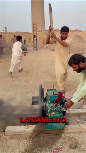 ¡Esta rueda giratoria puede convertirse en un arma!