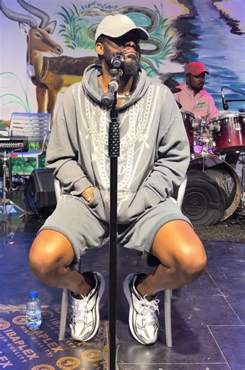 fallyipupa (@fally_ipupa01)’s video of fally ipupa soraya pembe song