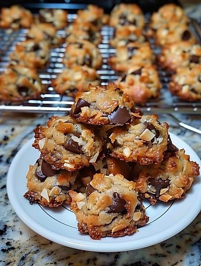 Keto Magic Cookies 😋 "OMG, I whipped these up for a quick treat and now I'm in trouble - they vanished before I could even blink! Decadent, nutty, and oh-so-addictive, you need to try these!" Recipe in First (c.o.m.m.e.n.t ).👇 | Keto & Low Carb Food Network