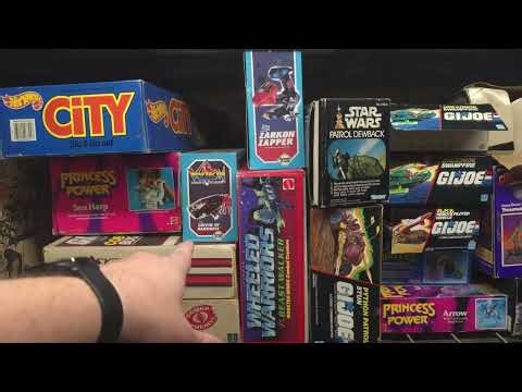 We Had a Special Invite Retro Toy & Video Game Hunting D & E Collectibles #toys #retrogaming