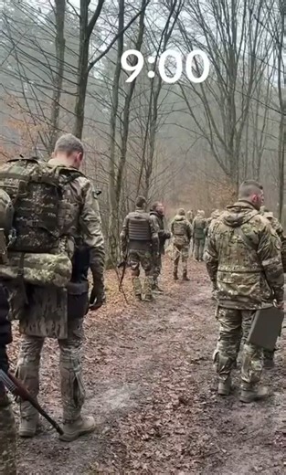 🇺🇦 At exactly 9:00 AM, our defenders on the frontlines honor the memory of all fallen comrades. | Ukraine Breaking News