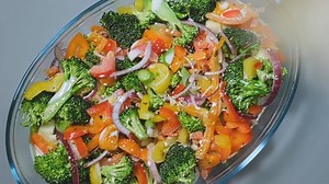 Käse fällt auf frisches Obst und: Stockvideos & Filmmaterial (100 % lizenzfrei) 1066367419 | Shutterstock