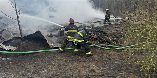 One person escapes RV inside burning barn in Maury County