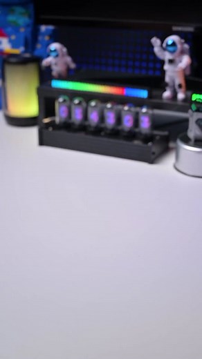 Say goodbye to messy cords🔌 Charge all your Apple devices with ease #gadget #wirelesscharger #magneticcharger