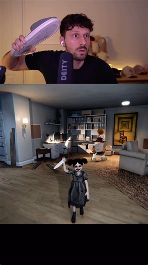 Don’t let them know your next move 😂.. #gaming #thefloorabove #indiegame