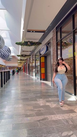 Exploring a Modern Shopping Mall Experience
