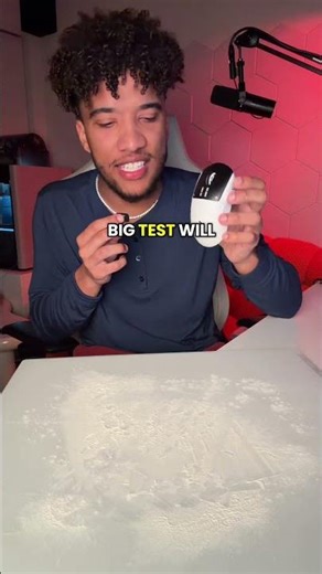 Does adding baby powder to your mousepad improve mouse glide?? #carterpcs #tech #gaming #mousepad