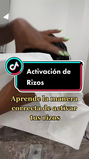 Aprende paso a paso a activar tus rizos de manera fácil y sencillo y con una asesora elimitada. Inscribete al programa hoy y aprovecha el descuento 😀