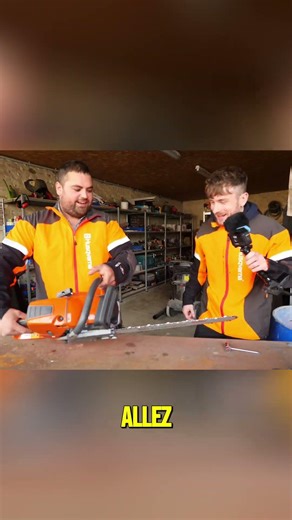 Electric chainsaw vs. gas-powered chainsaw! 🔧