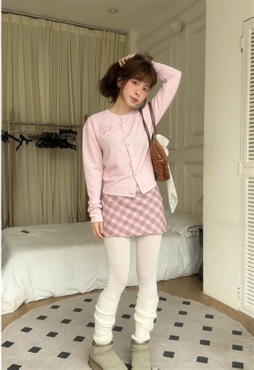 Soft Girl Aesthetics: Embracing Cute Styles