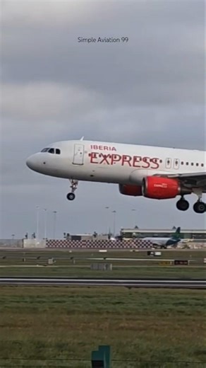 #Shorts - Iberia Express Windy Airbus A320-232 - EC-LAA Landing at Dublin Airport from Madrid