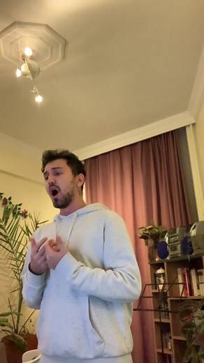 Ave Maria-Caccini: A Captivating Performance of Opera