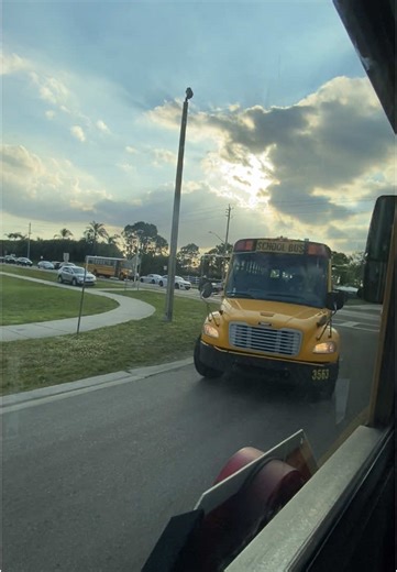 #stluciedistrictbusses#Floridaspecedbusses#c2thomassaftliner#icceschoolbus#c2thomasbusdrivers#Fypp#Florida#1stgenc2thomas