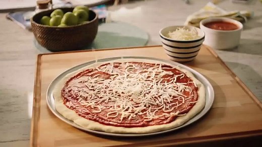 Kraft Mozzarella TV Spot, 'No Added Hormones'