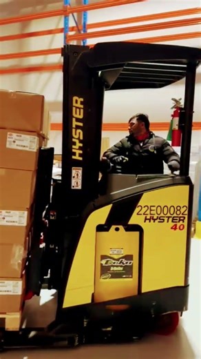 #forklift operating duty time electrical fork lift 🌃🌃🧳🧳