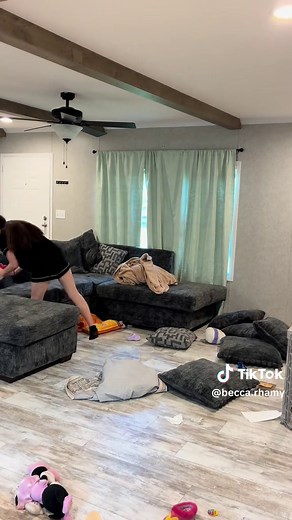 Clean a 'White Trash Trailer' — Real Mobile Home Cleaning Routine
