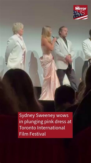 Pretty in pink 😍 | Mirror US