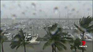 Cyclone Debbie: Waves crashing over the Mackay boat harbour breakwall. "Never seen waves this high in Mackay." Latest Warnings: http://bit.ly/1T0rgs7 Story: https://yhoo.it/2naBa0M Coverage on Channel 7. www.plus7live.com.au #TCDebbie #7News | 7NEWS Melbourne