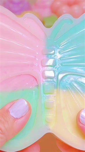 asmr slime crunching wax #slime #satisfying #sleep #clay #wax #oddlysatisfying #asmr #crunchy