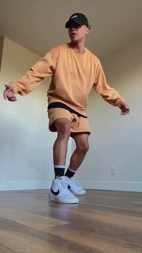 🎶 I like the way you do that right thurr 🎶 I just learned this one this morning so I wanted to share it before I sharpen it up more and add more of my style 🕺🏽🙂 #reels #righthurr #dance #trending #viral #dancewithme #new | Paul Jasper