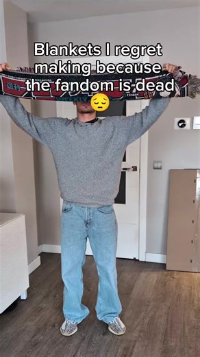 There are csm fans in 2026? #animefans #reze #denji #Anime #chainsawman