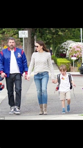 Jennifer Garner opens up about co-parenting and family breakup #jennifergarner #benaffleck#hollywood