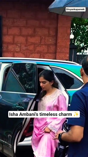 Isha Ambani — Simplicity is the ultimate sophistication ✨ #ishaambani #ambanifamily #viralshorts