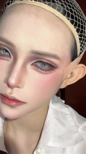 Cosplay Makeup Tutorial: Create the Perfect Egg Head Look