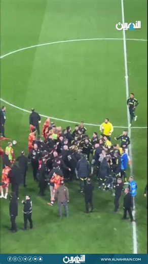 قبيل انطلاق ديربي الدوري التركي بين فنربخشة وغلطة سراي.. لاعبي الفريقين يشتبكون بالايدي