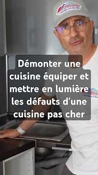 Dismantling a kitchen with backsplash and worktop for a new, high-quality kitchen.