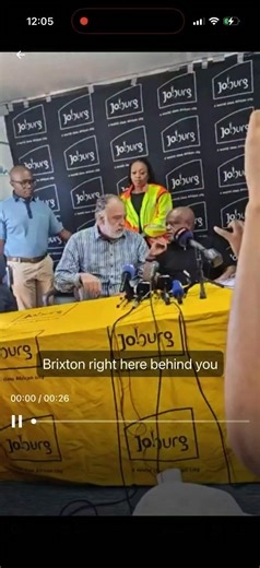 WATCH 👀📹 A resident confronts ANC Mayor Dada Morero at his own press briefing this morning. The City of Joburg removed this footage from their live presser on all online platforms. | Helen Zille