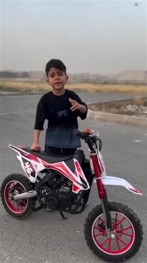 Yeh mini bike nahi, rocket hai 🚀 unbelievable stunts 😱