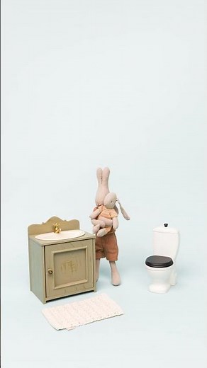 Potty Time with Micro Bunny in the Maileg Dollhouse Bathroom #mailegrabbittoys #highendtoys