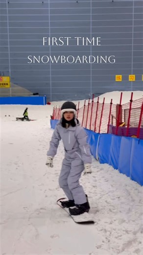 Rosita Kwok 郭柏妍 | My First Snowboarding Lesson: A Love Letter to Falling Down. #firsttimesnowboarding #snowboardingbeginner #boardlife #winteradventures... | Instagram