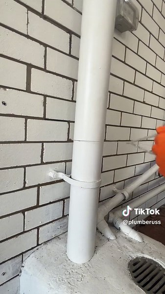 Making a temporary inspection opening in a pvc vent pipe. #plumber #plumberlife #theplumberguy #serviceplumber