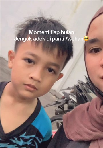 Dede kalo dede nanti sudah besar dan sudah mengerti maafin teteh ya bukan saat ini teteh menelantarkan dede, namun masih banyak hal-hal yg harus teteh perjuangkan biar suatu saat nanti kamu nggak kesusahan 💖 disini dede lebih terurus dan terawat semoga nanti kamu jadi anak yg soleh 🥹 al-fatihah untuk mamah & bapak 🕊️💖#pantiasuhan #adikakak #keluarga