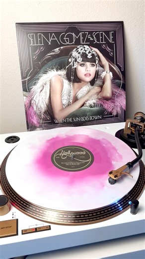 Selena Gomez & The Scene - When The Sun Goes Down | When The Sun Goes Down | Vinyl 😎🩷✨ #shorts