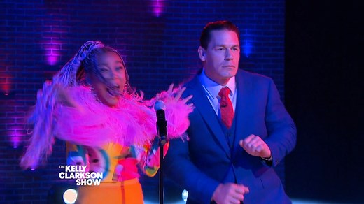 This is the greatest reaction of all time!!! 😱 MORE ➡️ youtube.com/kellyclarksonshow | The Kelly Clarkson Show