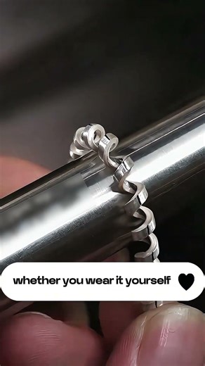 Handmade colored gemstone spring ring #bestring #jewellery #smallbusiness #diy #jewellerydesign