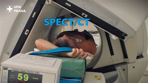 VFN Praha on Instagram: "☢️Ústav nukleární medicíny VFN patří mezi největší zařízení svého druhu v ČR a nabízí široké spektrum vyšetřovacích a léčebných metod! 💬„Přestože jsme výrazně technologický obor, v centru našeho zájmu je pacient a jeho správná diagnostika a hlavně jeho spokojenost, „ říká přednosta ústavu doc. David Zogala. 🧐 Podívejte se, jak to na takovém pracovišti vypadá!"