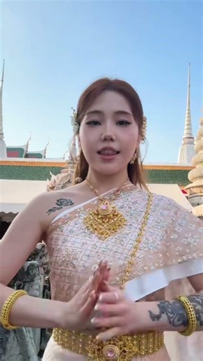 Slowed vs Original Chinese Military Dance... Which One Do You Like Better?