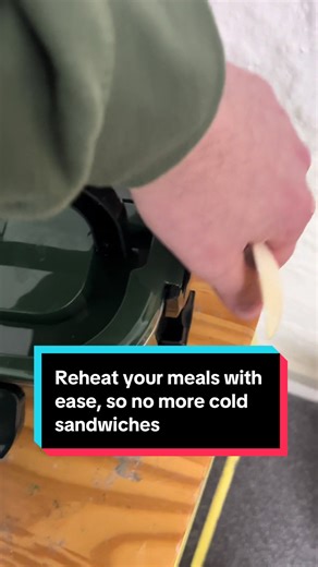 This heated lunchbox has been an absolute saviour in these cold temperatures. It’s meant I don’t need to take cold sandwiches to work instead I can have nice weed. I simply plugging my heated lunchbox into the wall. I do the prep the night before and stick everything in the lunchbox once I get to work I plug it in and it reheat the food ready for me to eat. I’m super impressed but it’s built quality and the fact I can also use it in my car if I wish to if you want a heated lunchbox there is no b