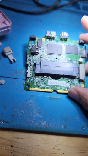 1.5K views | Reparación gameboy sp | El Bunker Gamer | Facebook