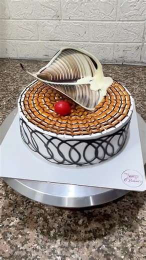 Very Easy Butterscotch Cake Design Tutorial #trending #cake #viral #butterscotchcake #ytshorts