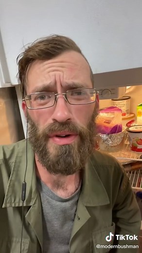 Offgrid Alaskan Doomsday Prepper's Cabin