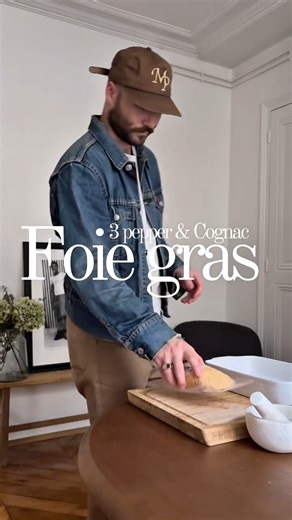 Oscar on Instagram: "My very first homemade foie gras — seasoned with three peppers and a splash of cognac, inspired by a close one’s grandmother’s timeless recipe. Some traditions are meant to be passed on. Ingredients • 1 whole duck foie gras (about 500 g ), deveined • 7 g fine salt • 3 g sugar • 5g ground three-pepper blend • 25 ml cognac Preparation 1. Seasoning Mix salt, sugar, and the three peppers. Rub evenly over the foie gras. Drizzle with cognac, making sure it’s well coated. 3. Restin