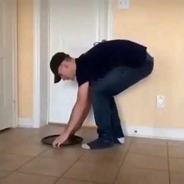 Bathroom Pan Under The Door Prank