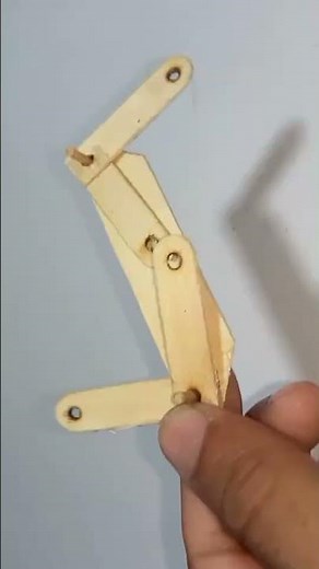 How to Make An Amazing Robotic Arm with ICE CREAM sticks #shorts